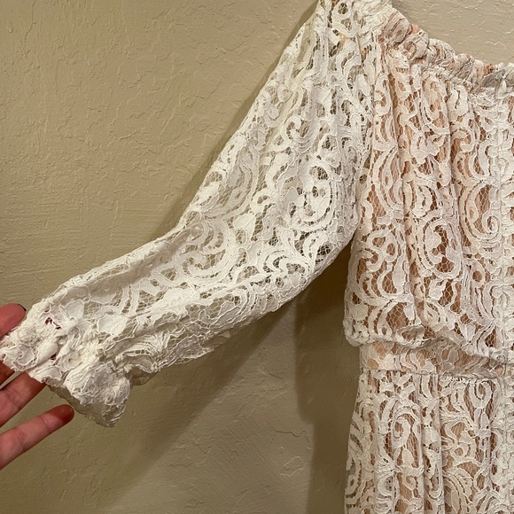 Chelsea 28 lace dress - Picture 4 of 6